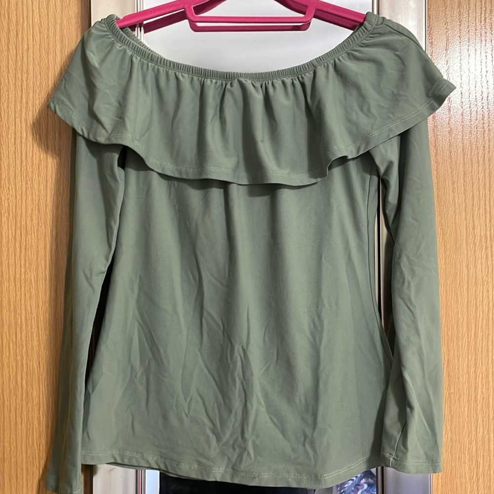 Ultra Flirt size Small army green long sleeve off shoulder ruffle bust shirt